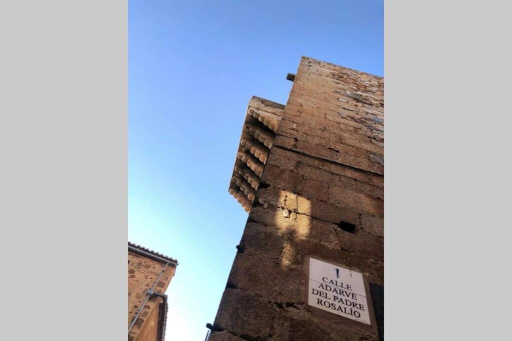 El Escondite De La Muralla Caceres Luaran gambar