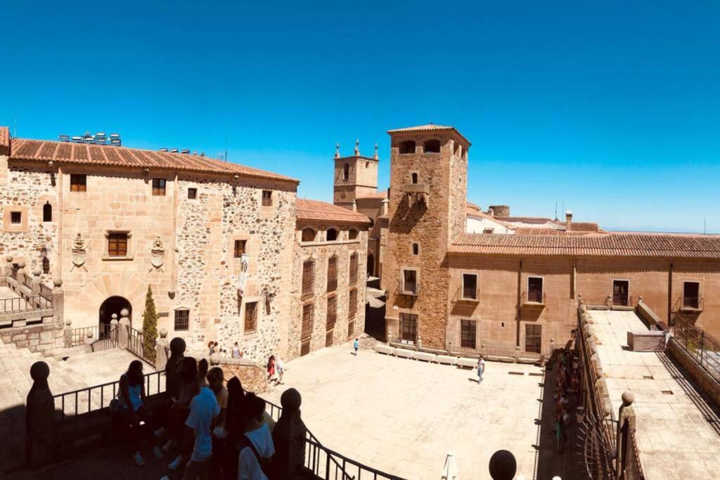 El Escondite De La Muralla Caceres Luaran gambar