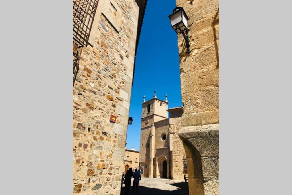 El Escondite De La Muralla Caceres Luaran gambar